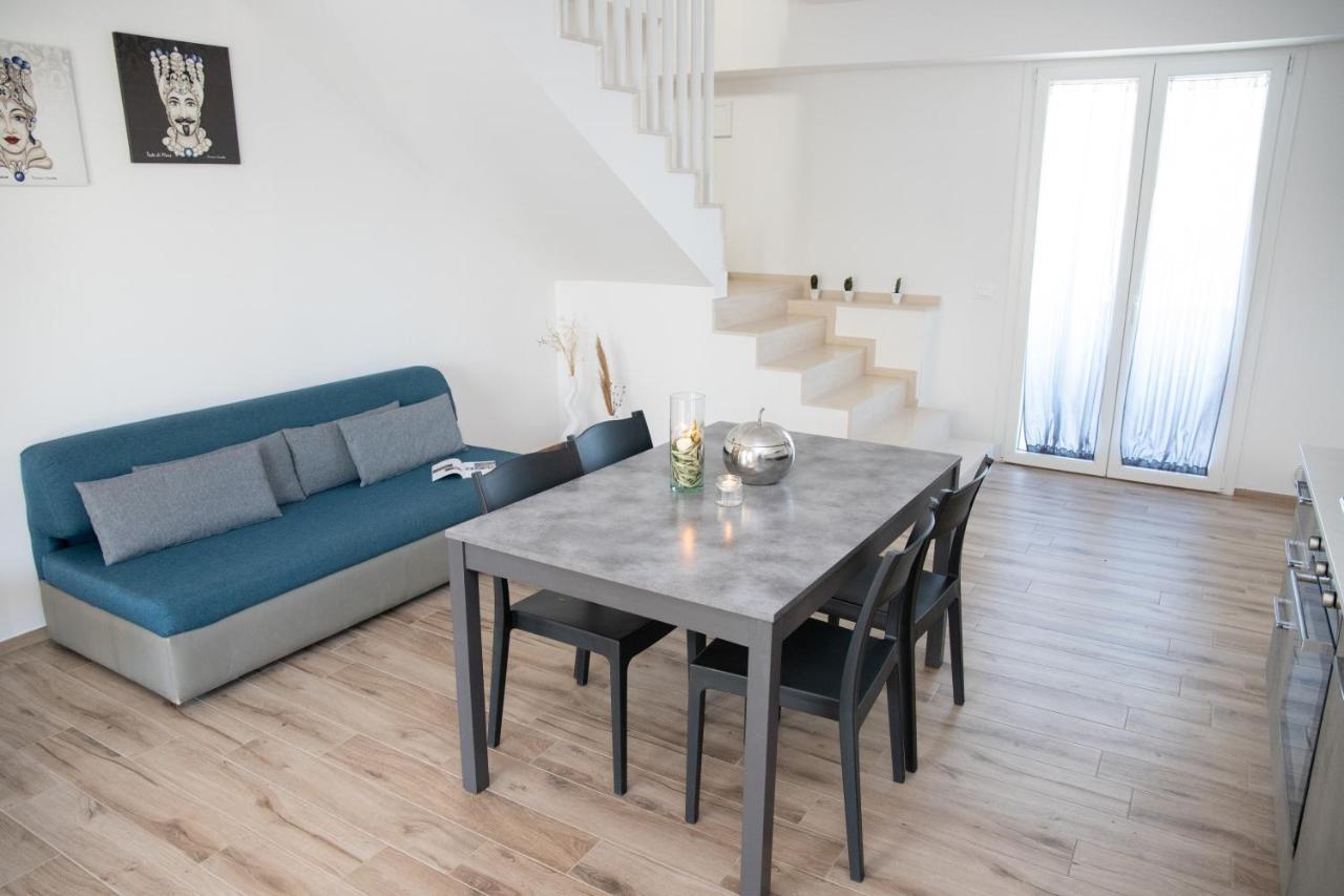 Casa Malaga Apartment Марина ди Рагуса Екстериор снимка