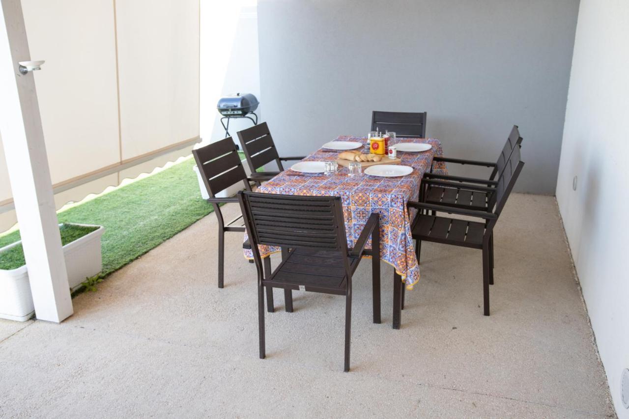 Casa Malaga Apartment Марина ди Рагуса Екстериор снимка