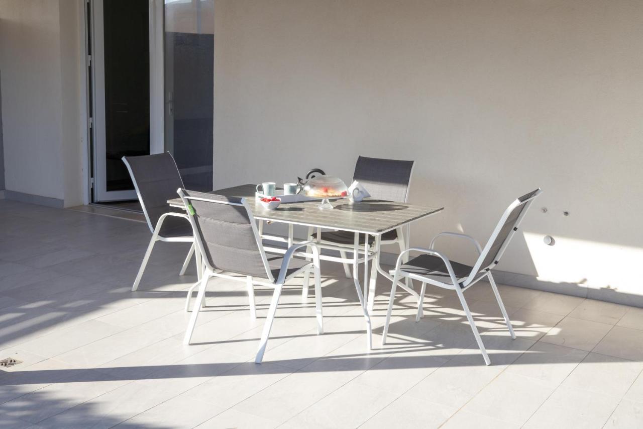 Casa Malaga Apartment Марина ди Рагуса Екстериор снимка